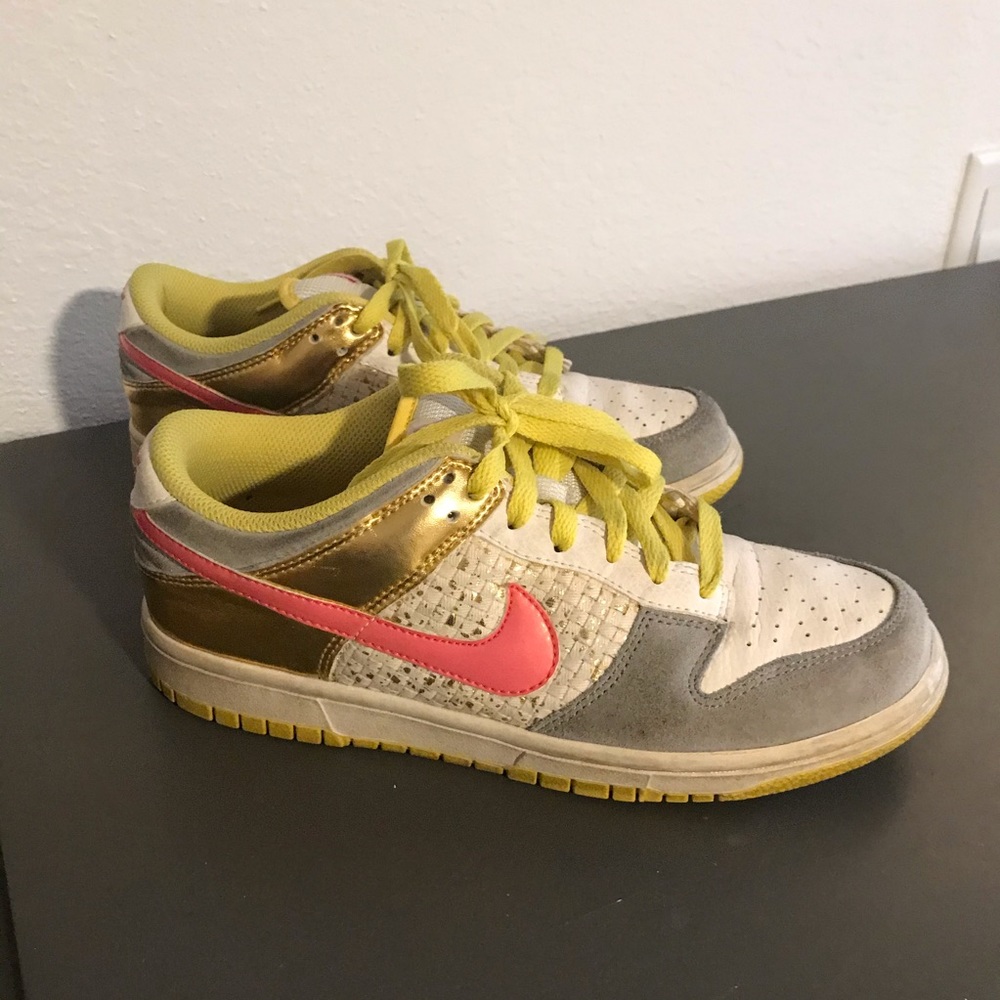Nike Dunks Size 9 Women’s Pink Gold Yellow
